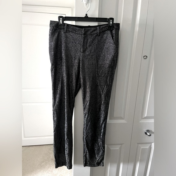 Guess | Low-Rise Metallic Pants | Size 6 - Picture 1 of 11
